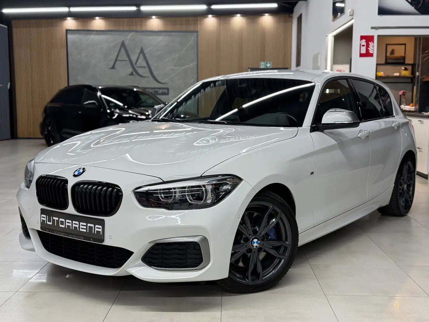 BMW 140 Limousine xDrive *Edition*LED*SHADOW* Weiß - 2