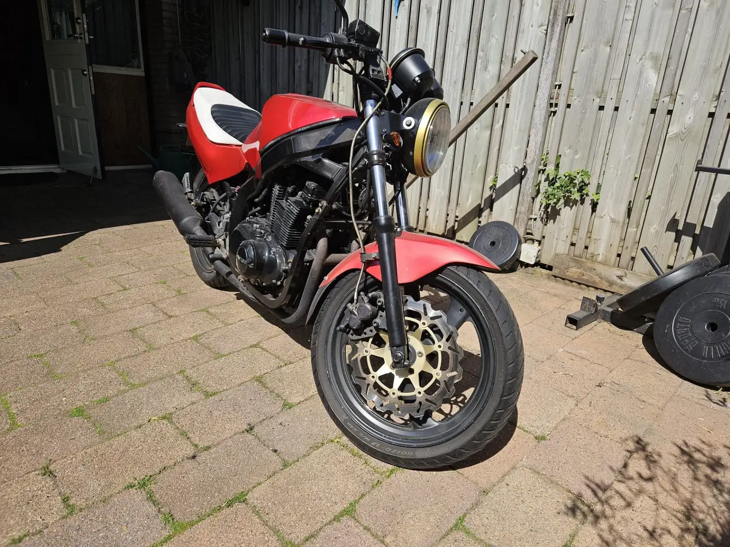 Suzuki GS 500 Rosso - 1