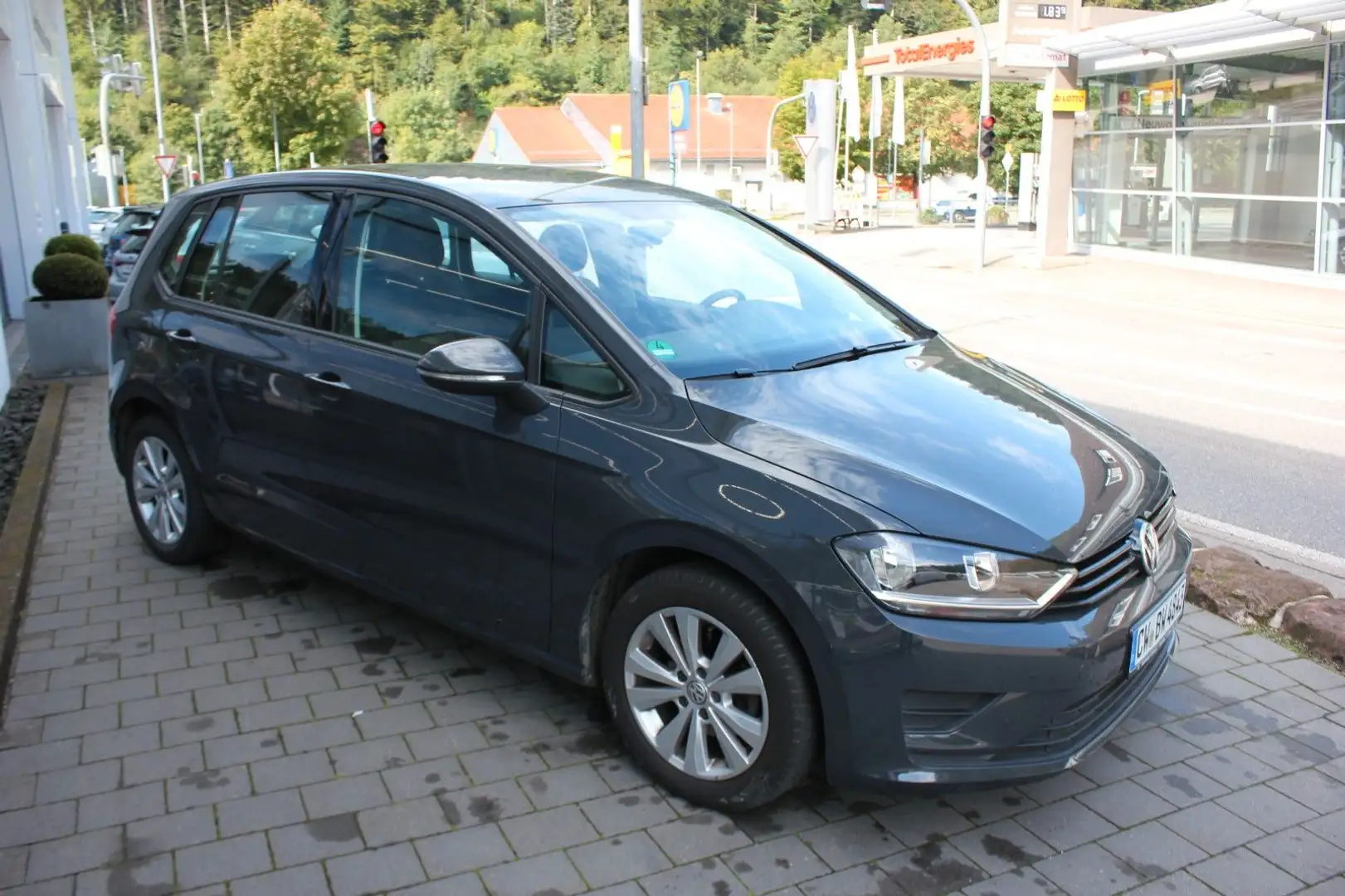 Volkswagen Golf Sportsvan VII Trendline 1.2 TSI Klima,AHK, Grau - 2