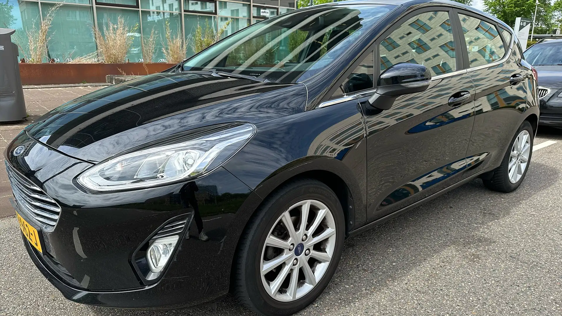 Ford Fiesta Fiesta 1.0 EcoB. Titanium Zwart - 1