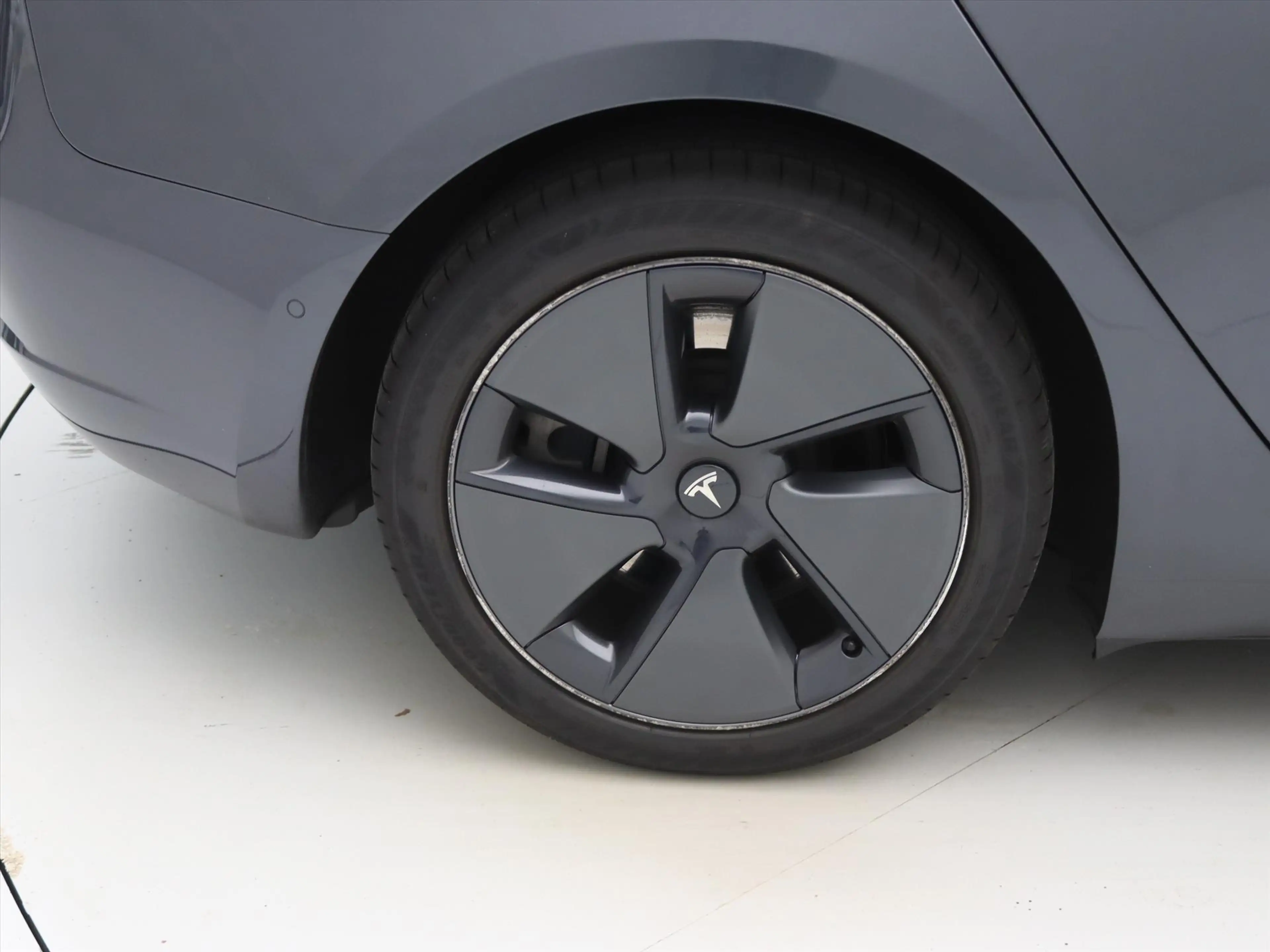 Tesla Model 3 Standard RWD Plus FACELIFT 90,6% SoH [ LFP-ACCU+WA — photo 9