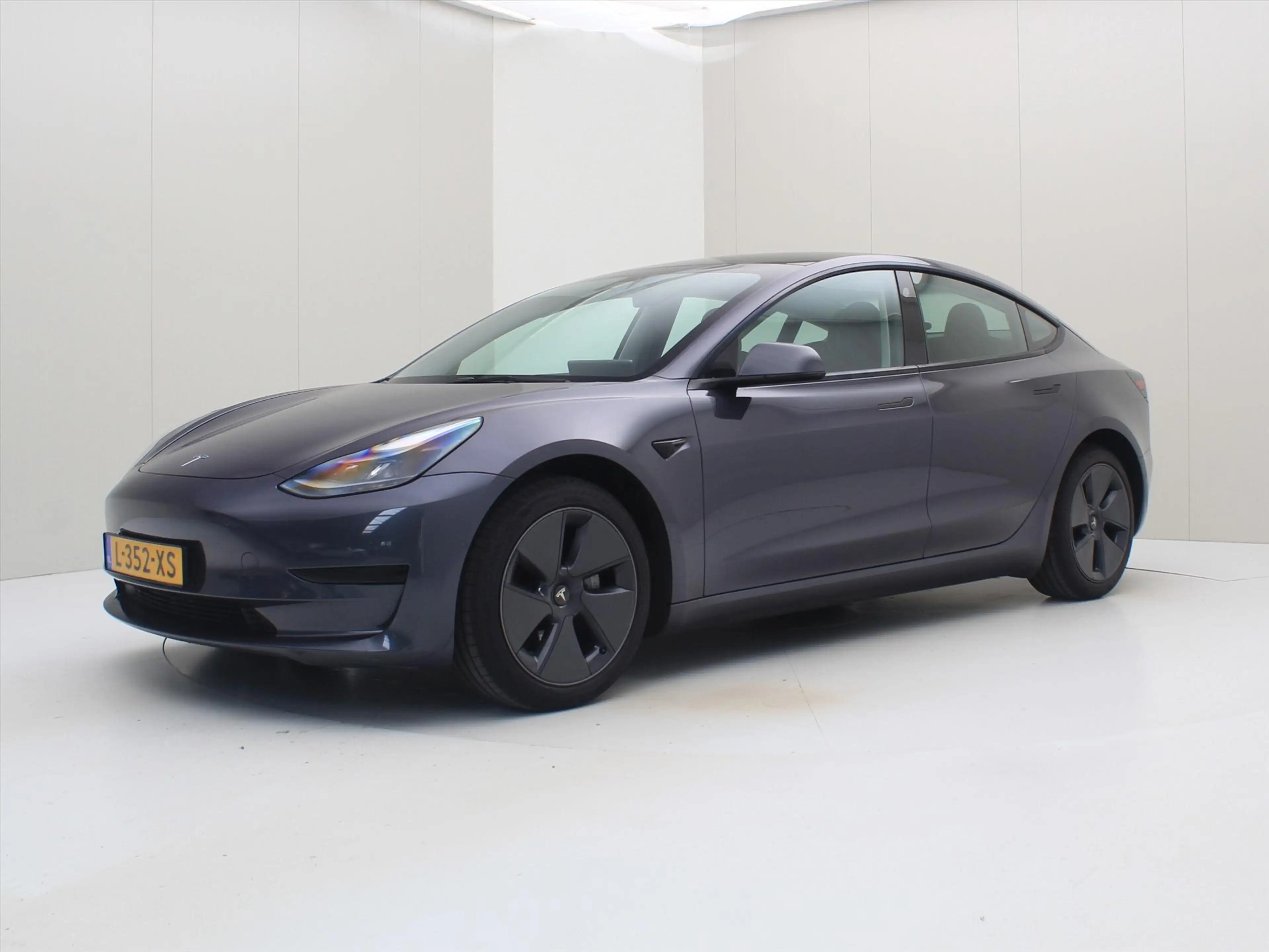 Tesla Model 3 Standard RWD Plus FACELIFT 90,6% SoH [ LFP-ACCU+WA