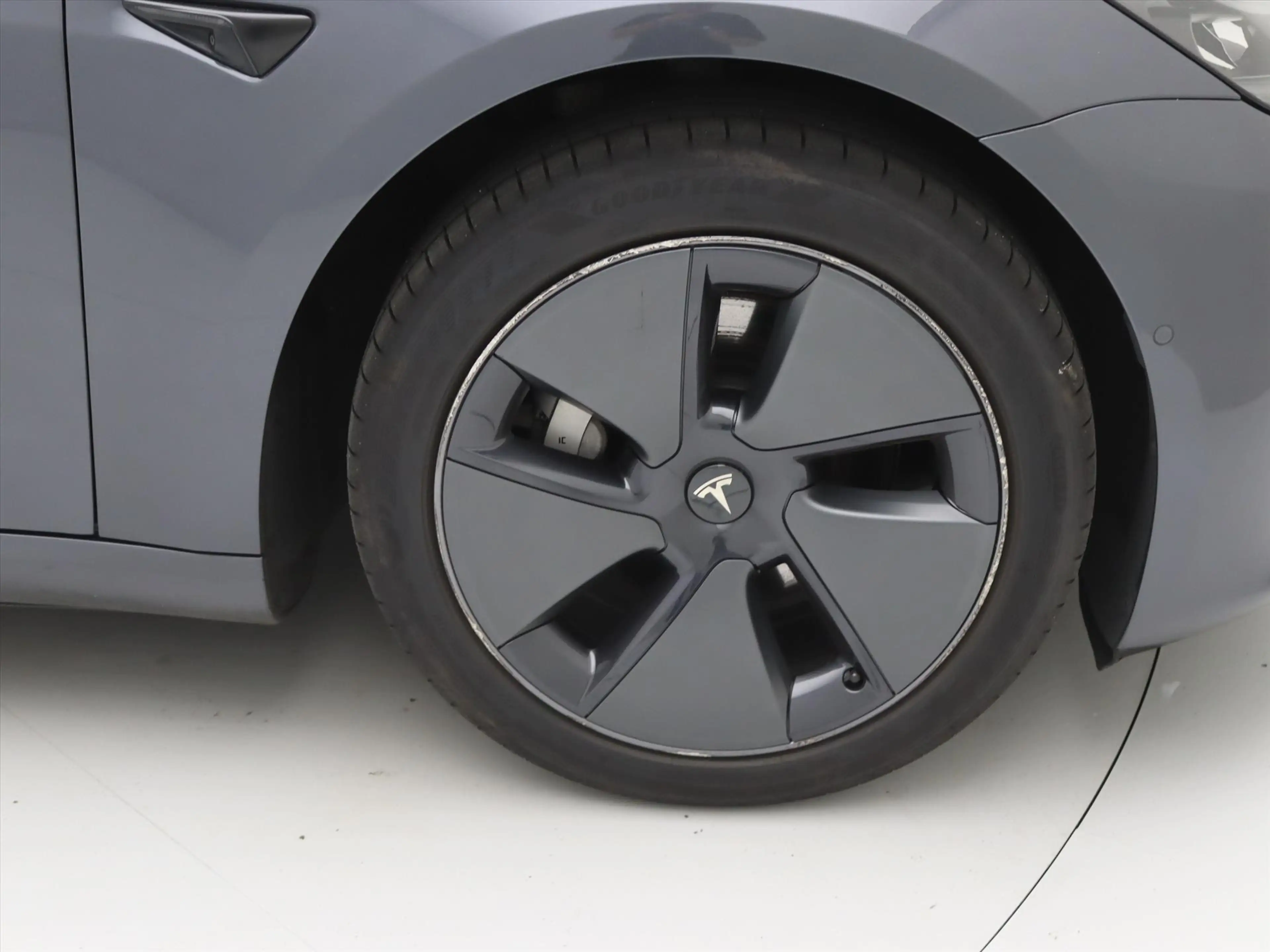 Tesla Model 3 Standard RWD Plus FACELIFT 90,6% SoH [ LFP-ACCU+WA — photo 10