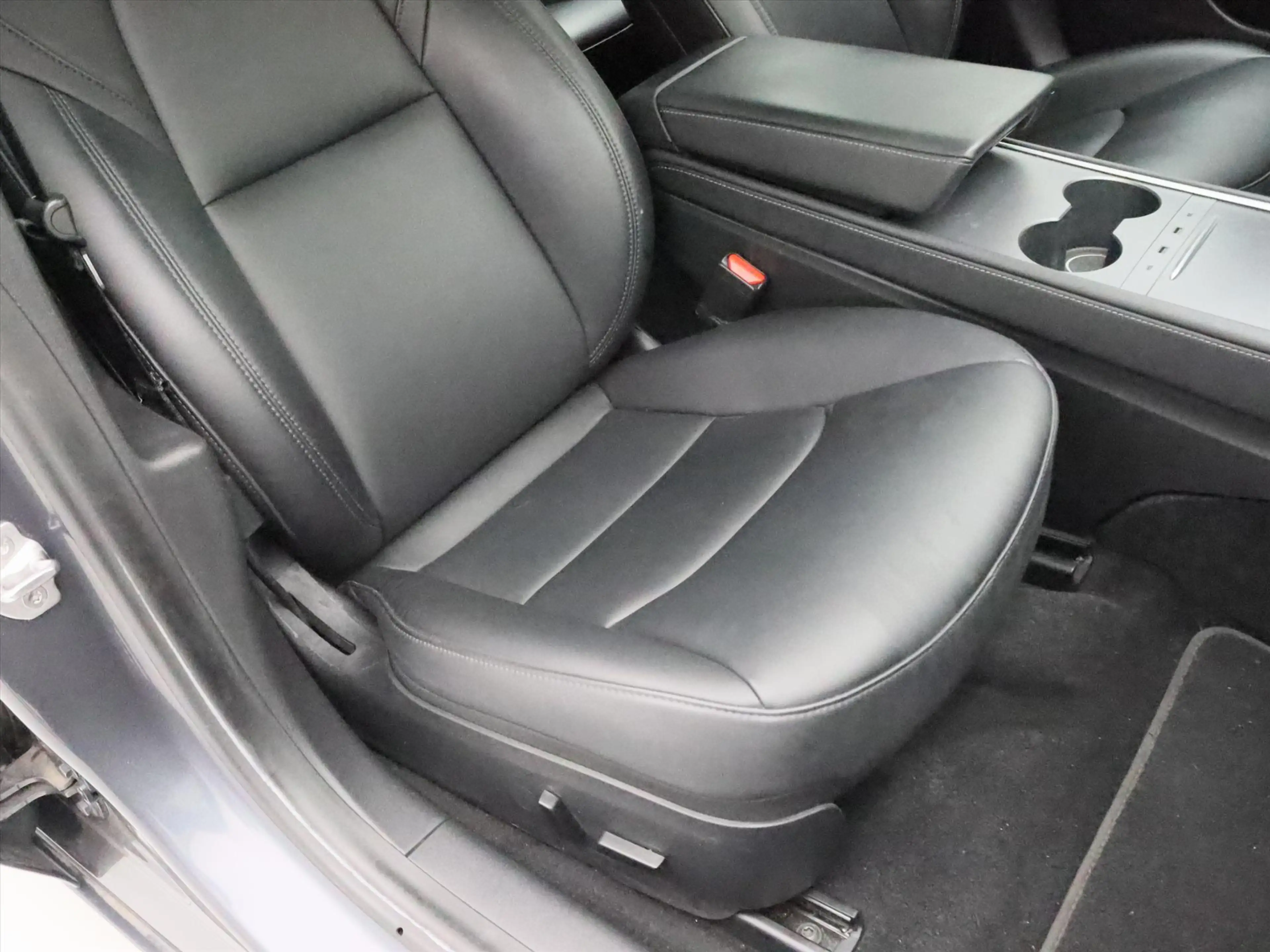 Tesla Model 3 Standard RWD Plus FACELIFT 90,6% SoH [ LFP-ACCU+WA — photo 15