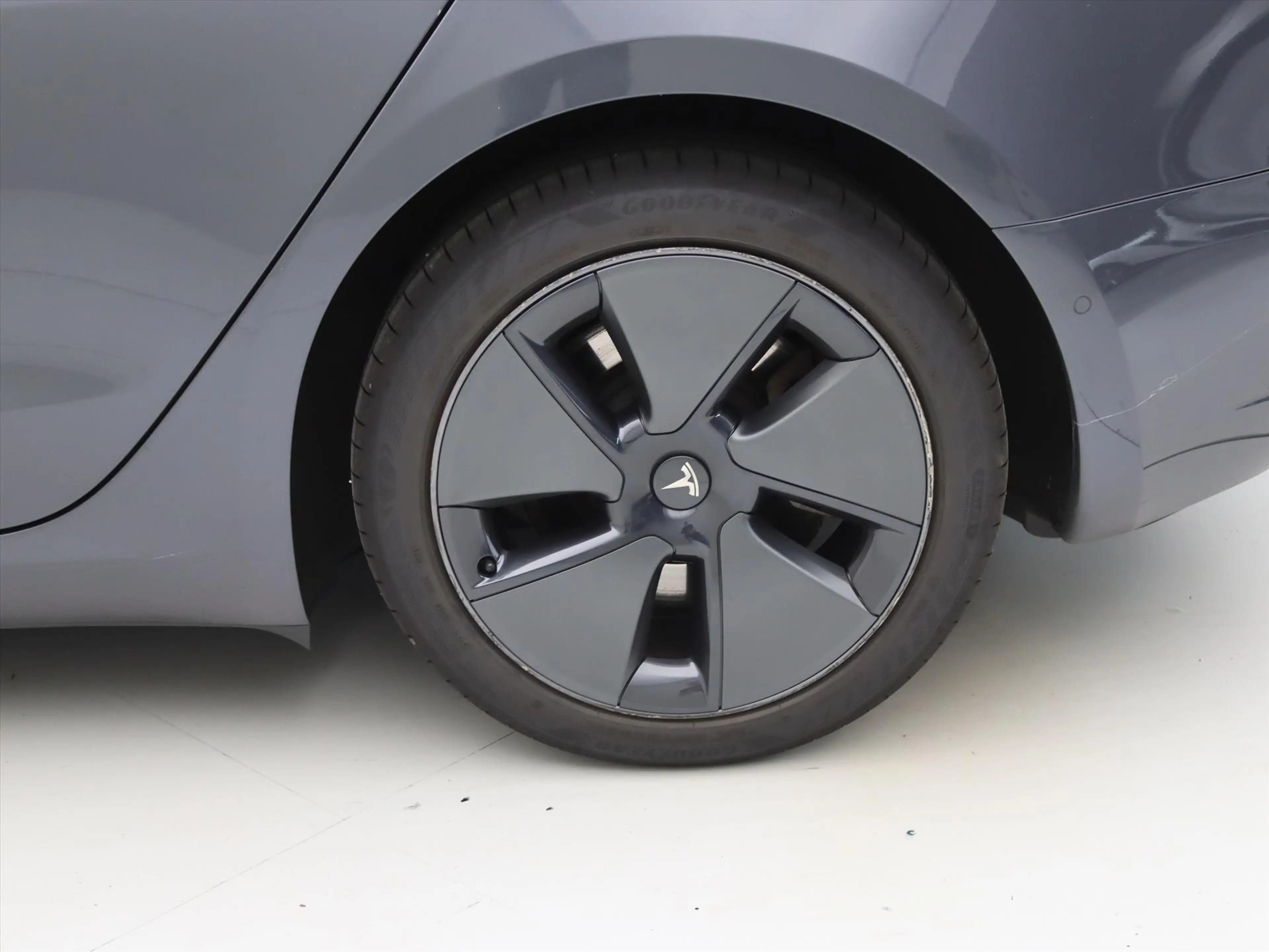 Tesla Model 3 Standard RWD Plus FACELIFT 90,6% SoH [ LFP-ACCU+WA — photo 12