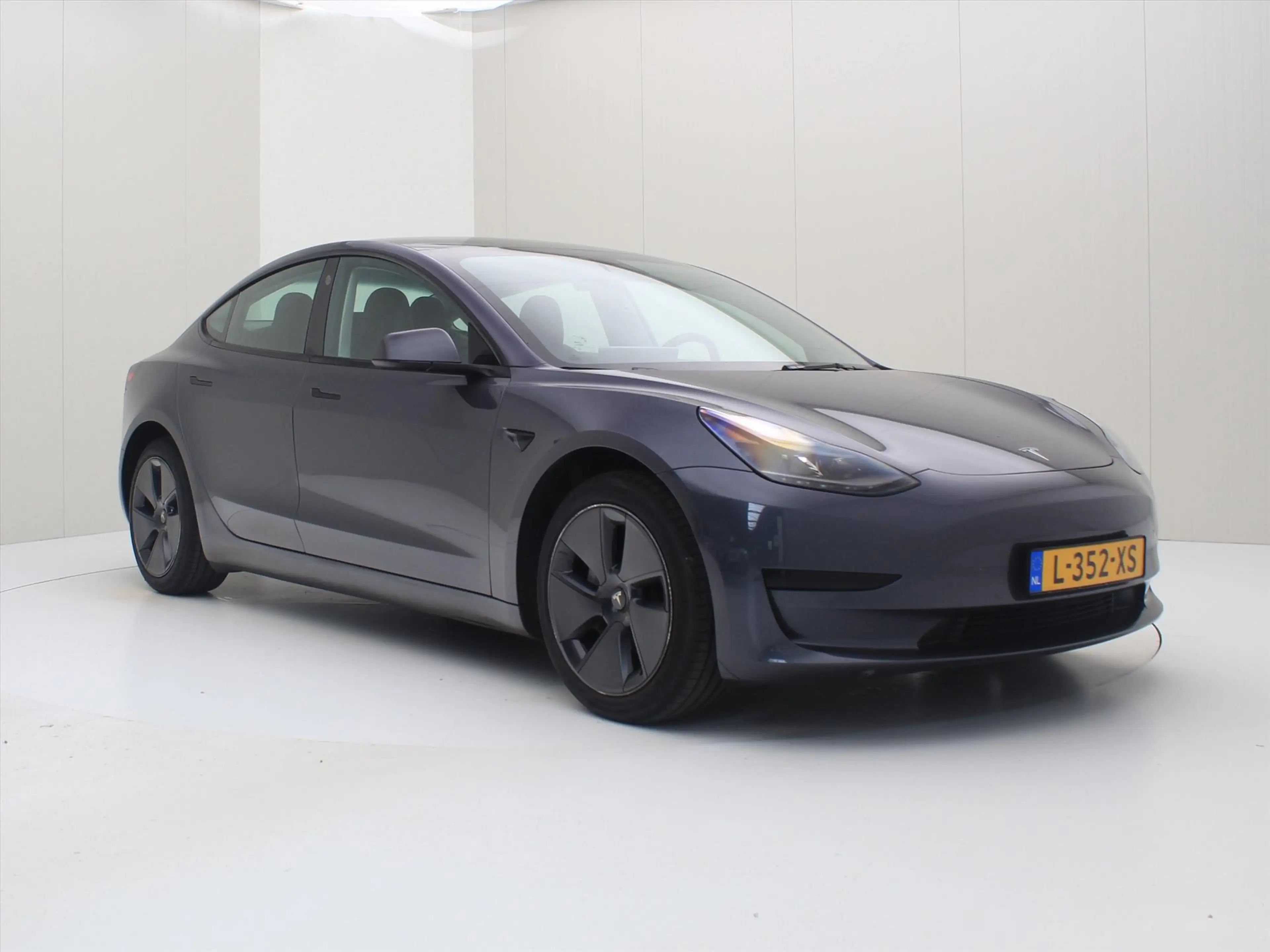 Tesla Model 3 Standard RWD Plus FACELIFT 90,6% SoH [ LFP-ACCU+WA — photo 4