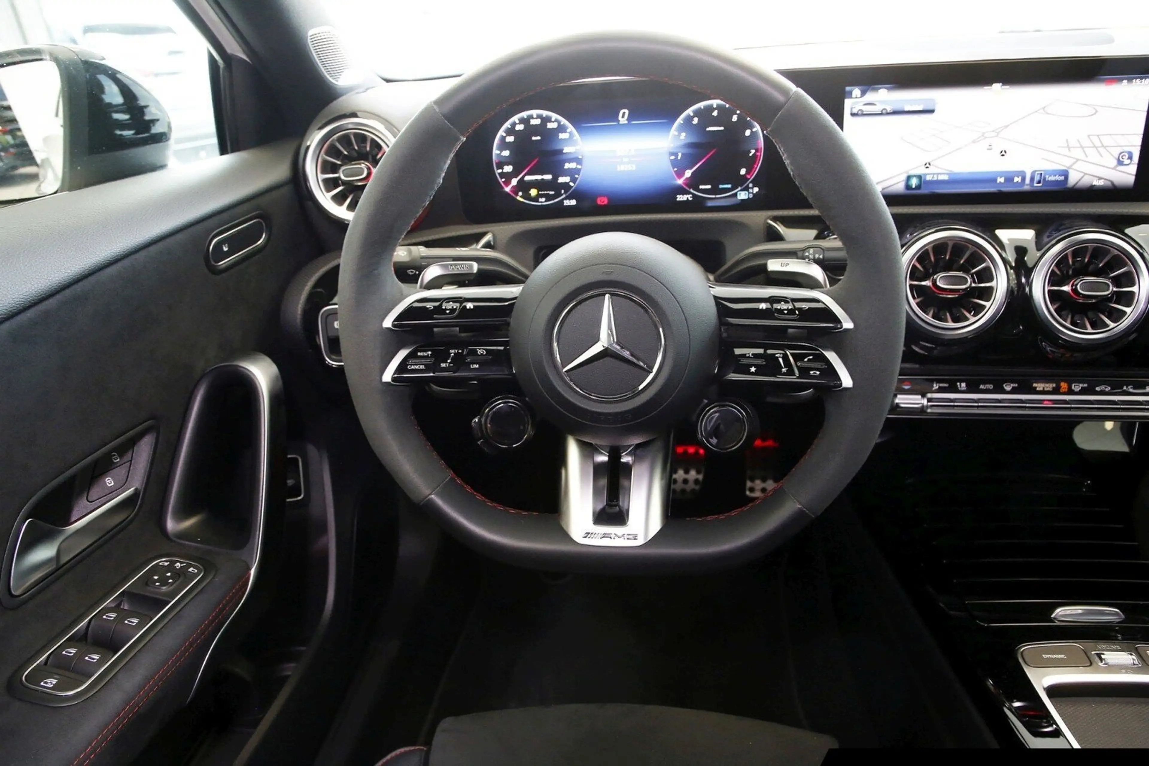 Mercedes-Benz A 35 AMG A35 4M Limousine AMG 360°/Burmes/Night/Aeropaket — photo 12