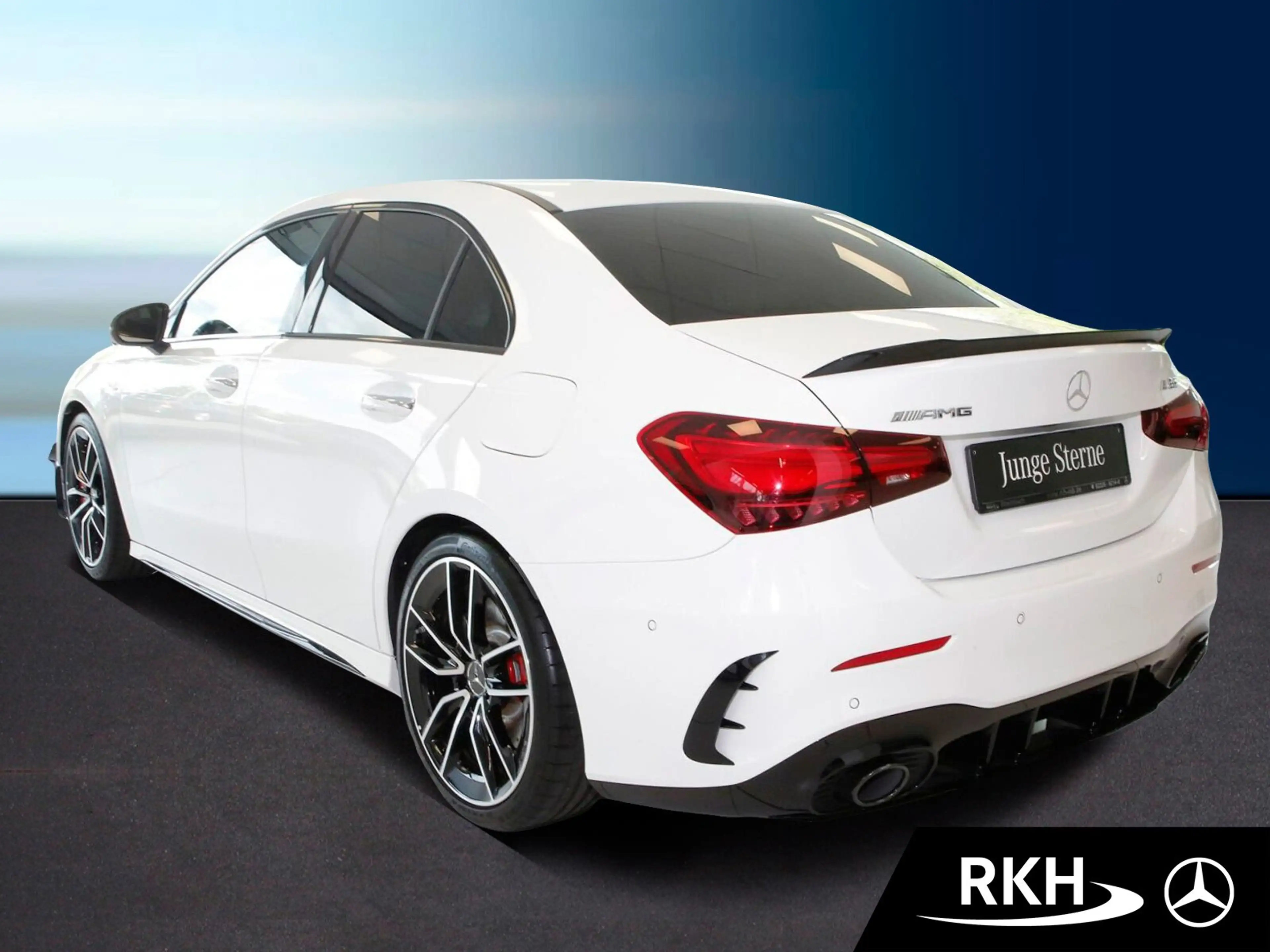 Mercedes-Benz A 35 AMG A35 4M Limousine AMG 360°/Burmes/Night/Aeropaket — photo 4
