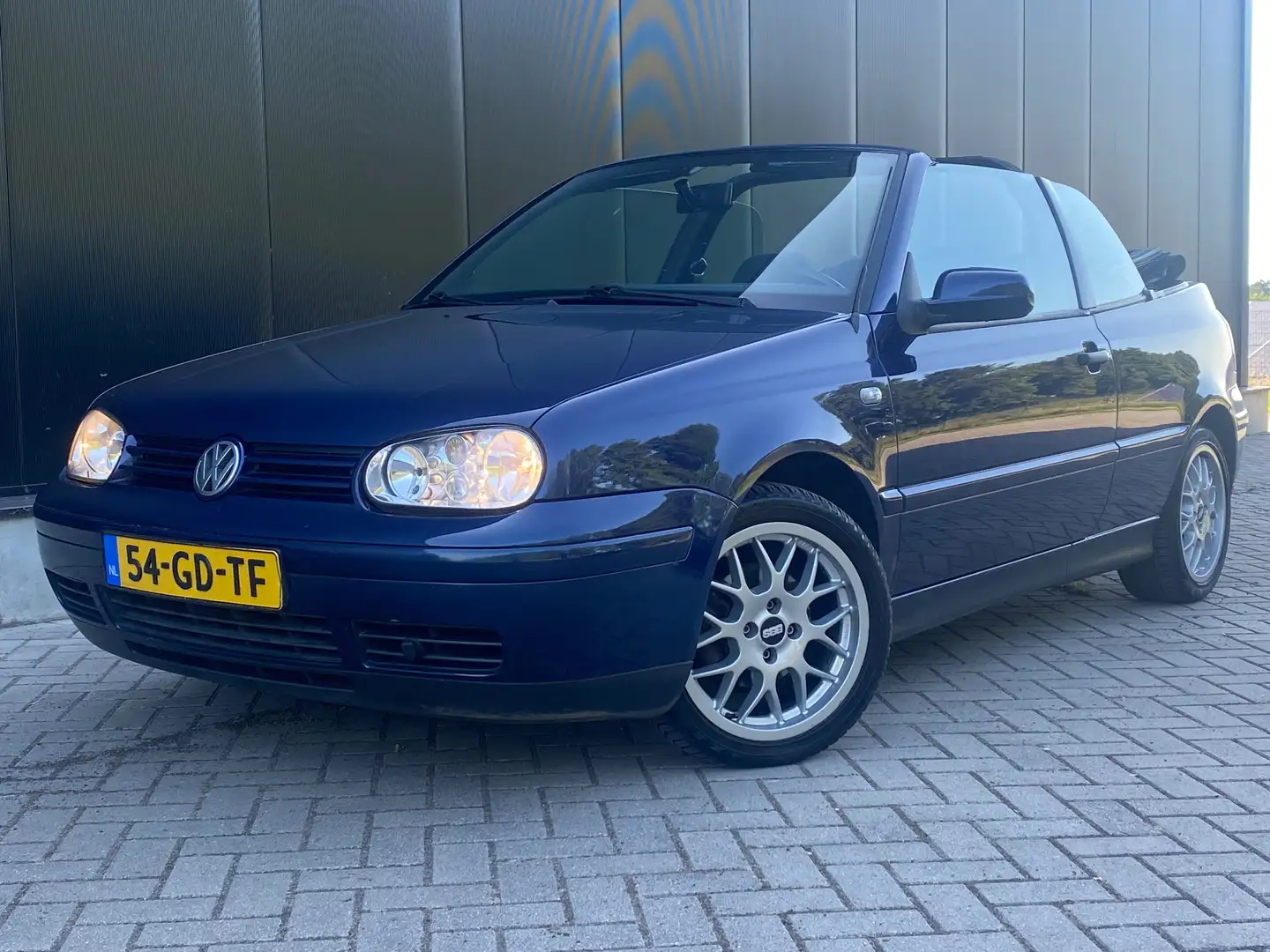 Volkswagen Golf Cabriolet Golf Cabriolet 2.0 Highline Blauw - 1