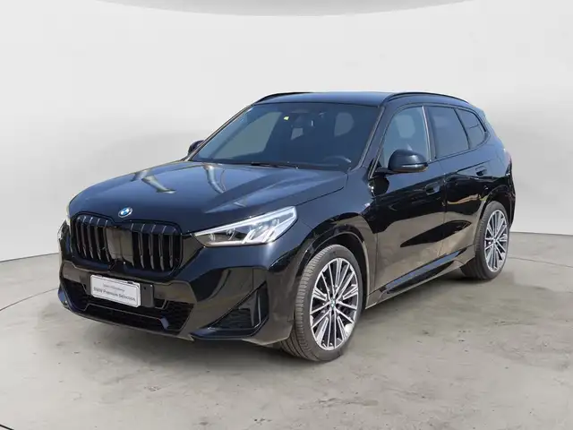 BMW X1 main image