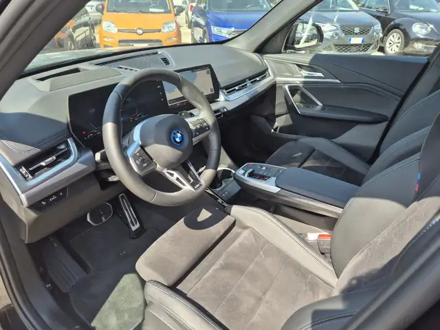BMW X1 view 6