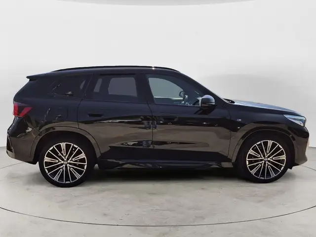 BMW X1 view 5