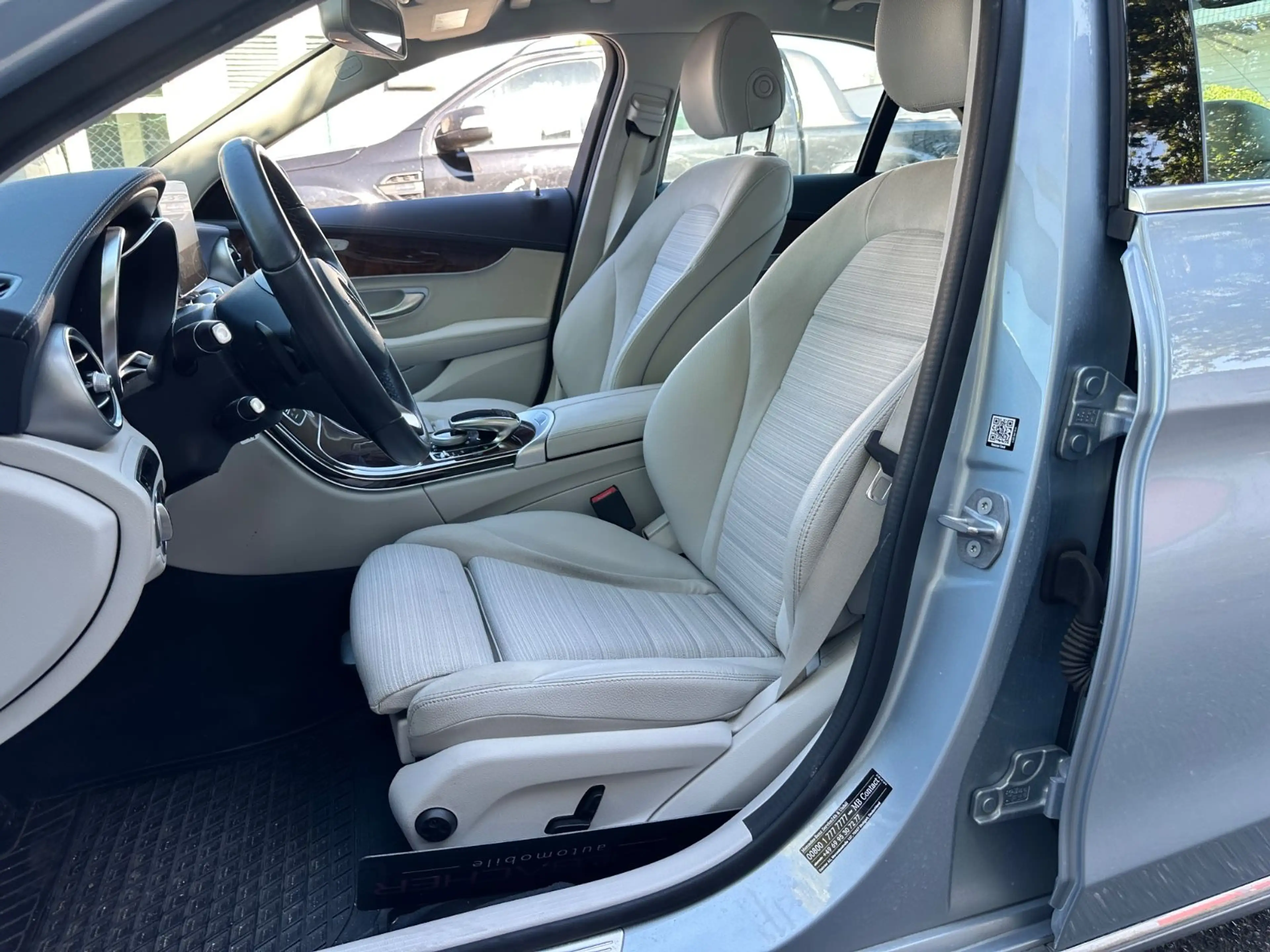 Mercedes-Benz C 300 Lim. Aut. Exclusive *1.Hand *AHK * LED * — photo 7