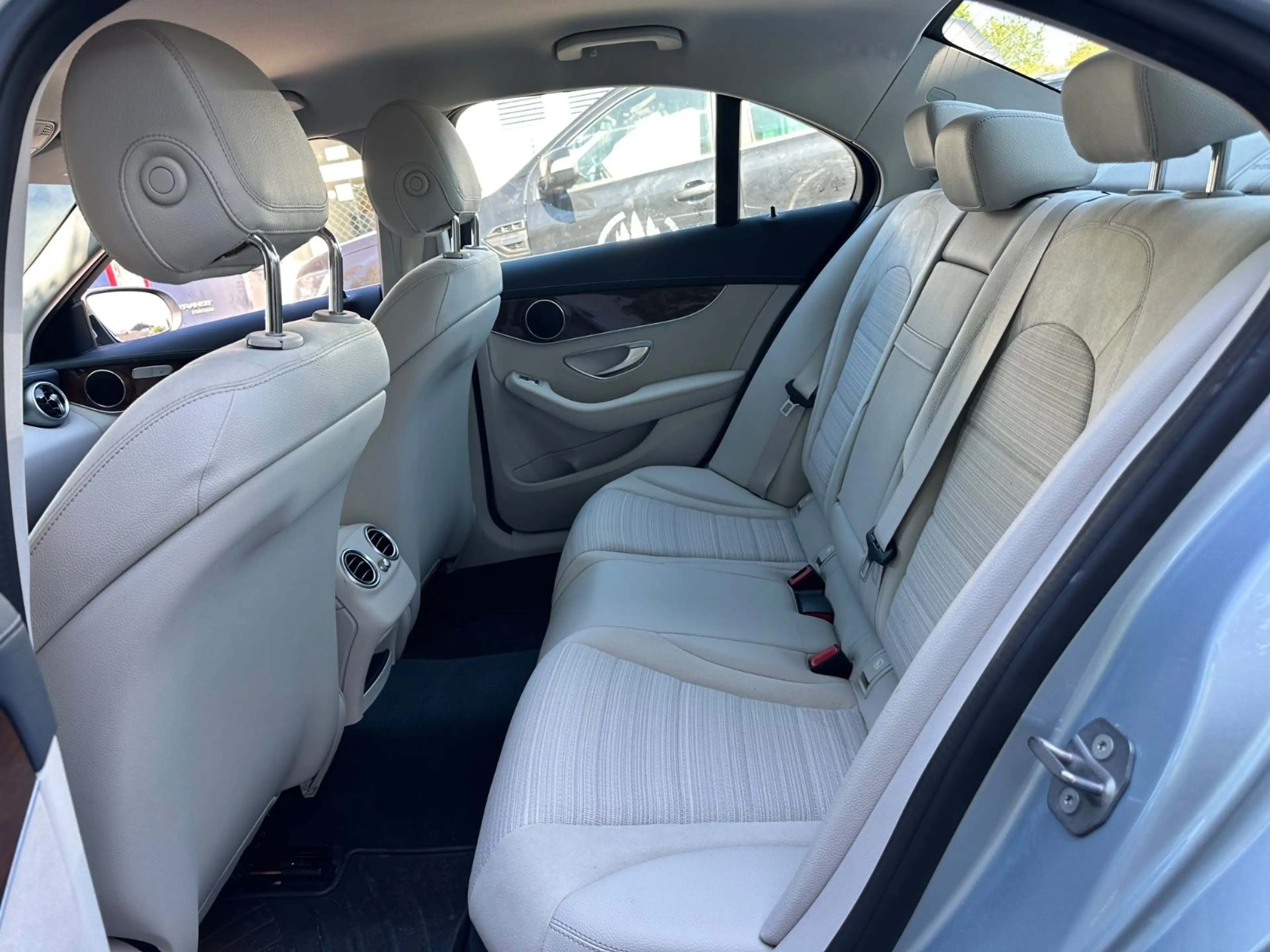 Mercedes-Benz C 300 Lim. Aut. Exclusive *1.Hand *AHK * LED * — photo 8