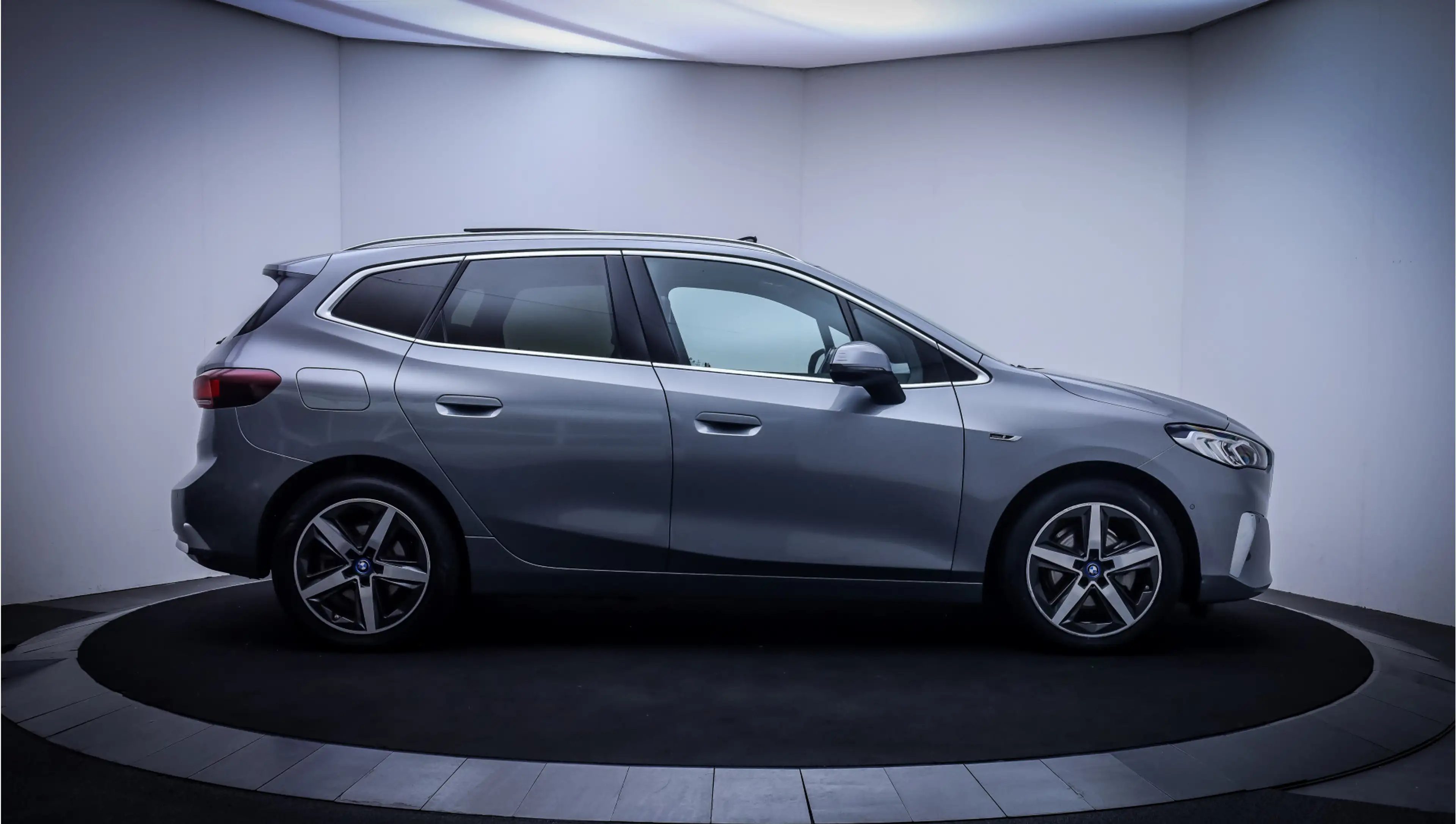 BMW 225 2-serie Active Tourer 225e xDr. LUXURY LINE PANO | — photo 4