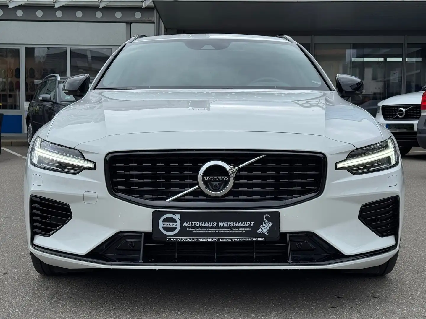 Volvo V60 T8*R-Design*AWD*AHK*Pano*360°H&K*ACC*Keyless Weiß - 2