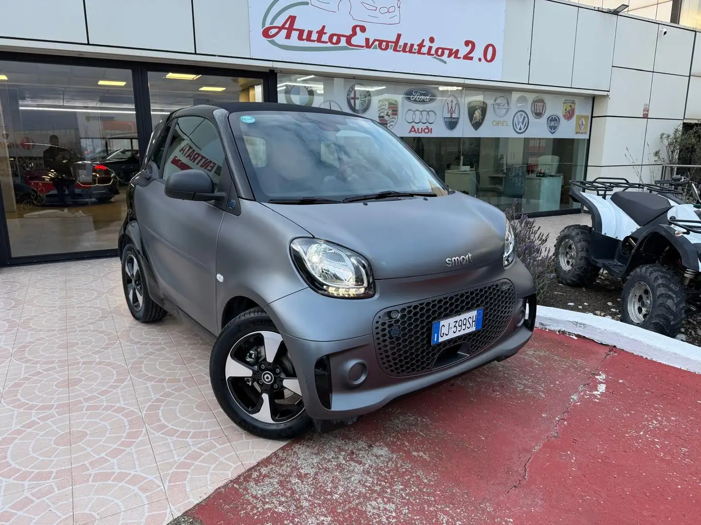 smart forTwo Fortwo eq British Green 4,6kW Grigio - 1