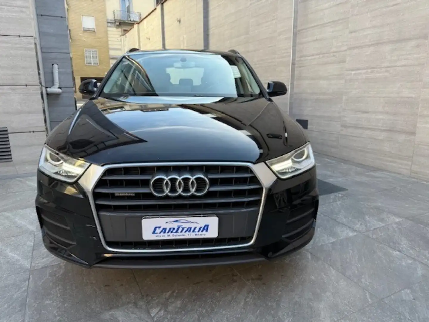 Audi Q3 2.0 TDI 150 CV quattro S tronic Business Noir - 2