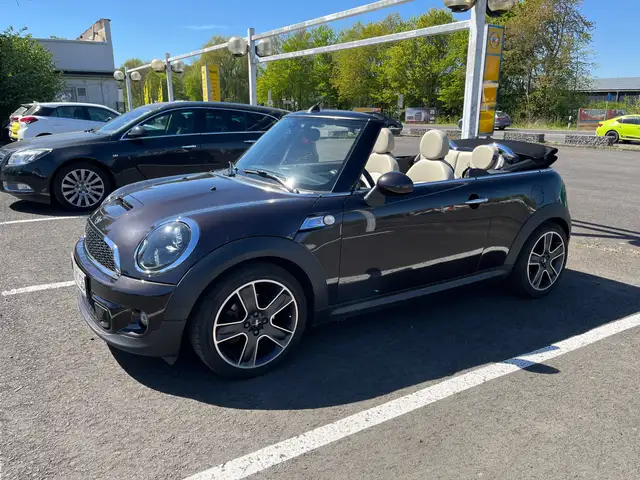 MINI Cooper SD Cabrio Cooper SD ( Im Kundenauftrag)