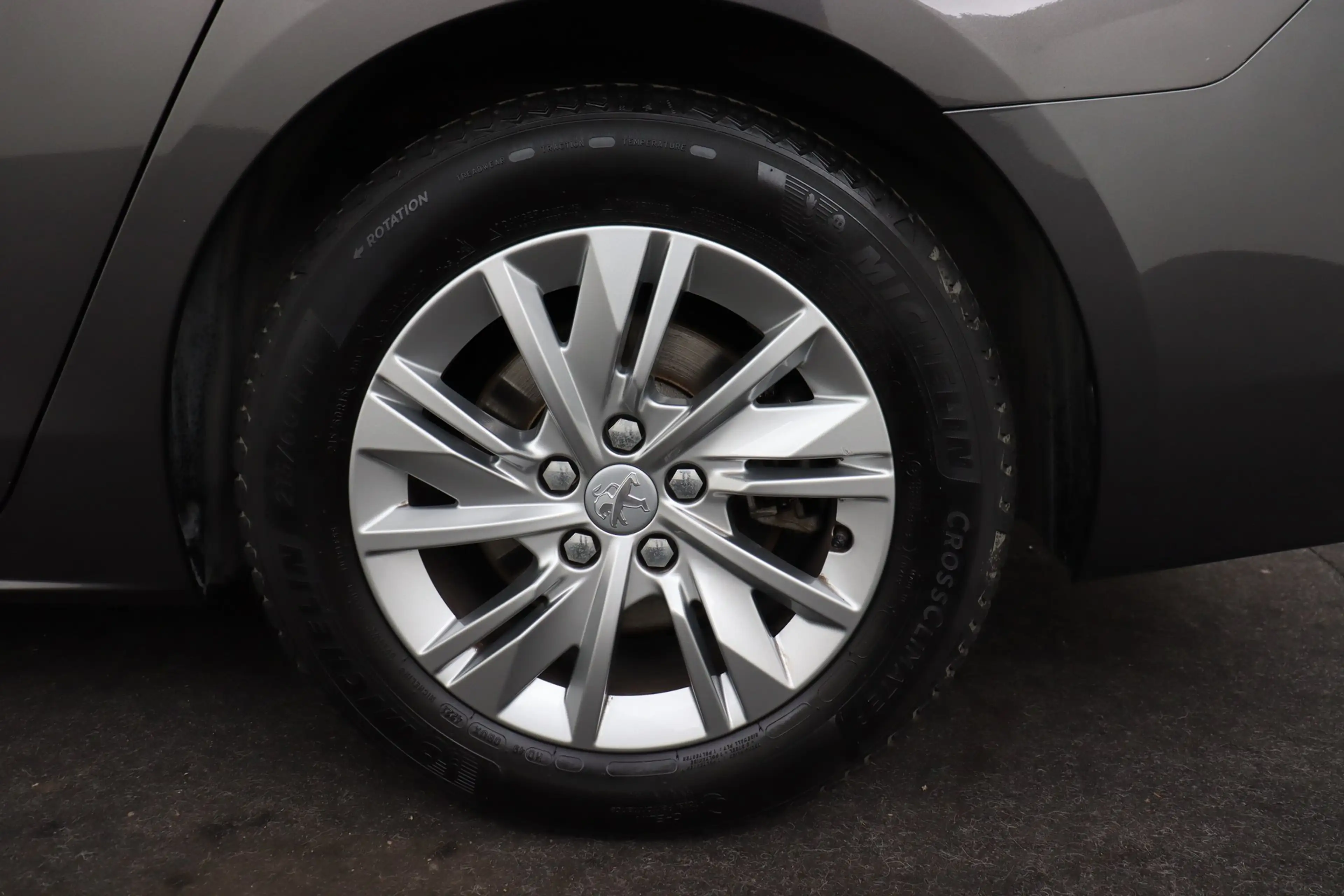 Peugeot 508 SW 1.5 BLUEHDI  + GPS + CAMERA + PDC + CRUISE + AL — photo 15