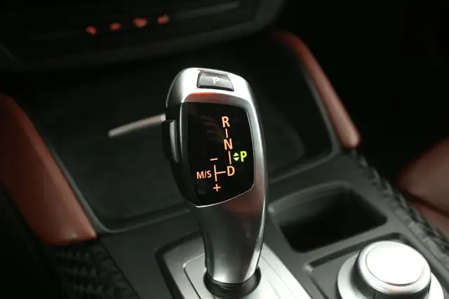 BMW X6 view 27
