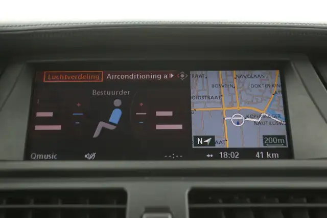 BMW X6 view 23
