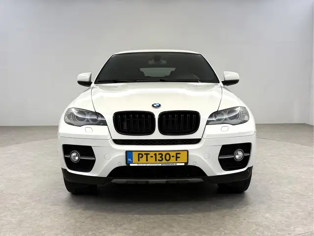 BMW X6 view 8