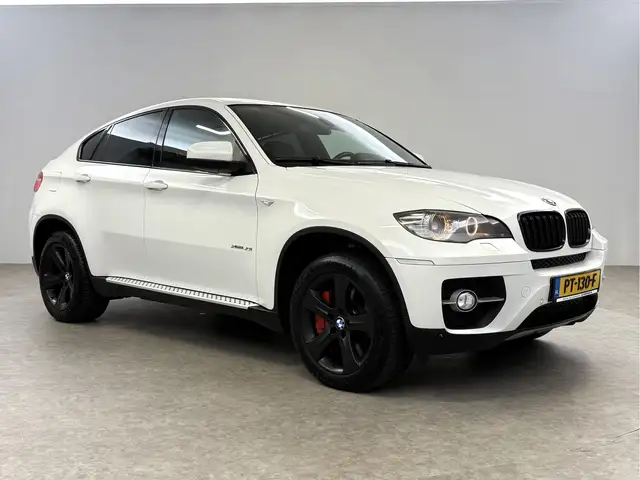 BMW X6 view 6