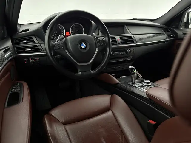 BMW X6 view 13