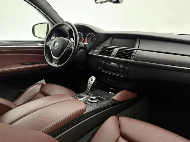 BMW X6 view 4