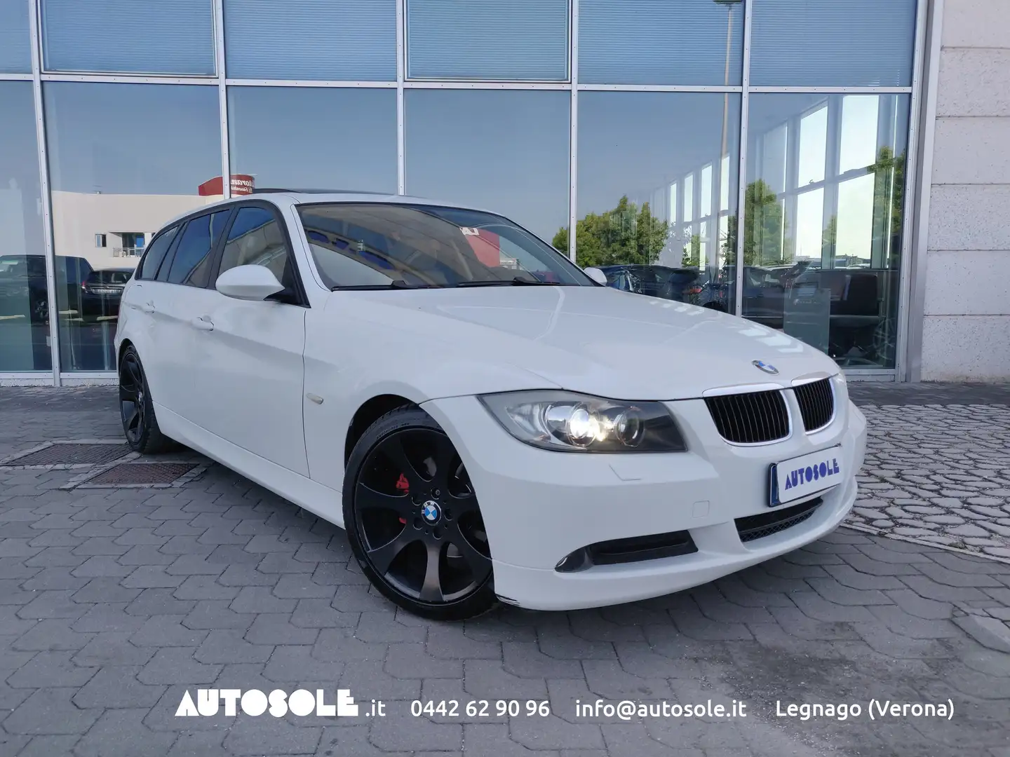 BMW 320 320D Touring Futura Automatica Bianco - 1
