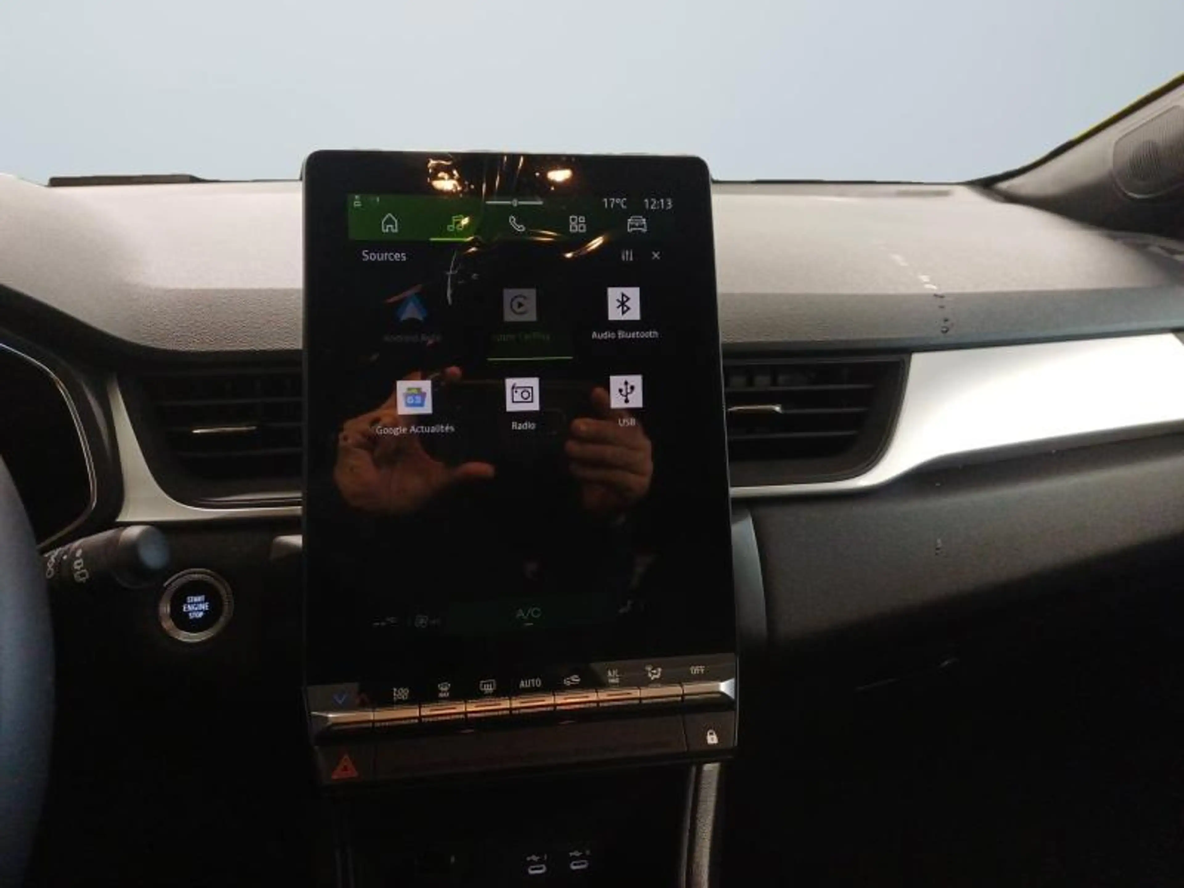 Renault Symbioz 1.6i E-TECH Evolution 145 Hp — photo 15
