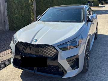 iX2 66.5 kWh xDrive30
