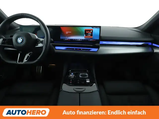 BMW I5 view 12