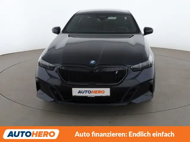BMW I5 view 9