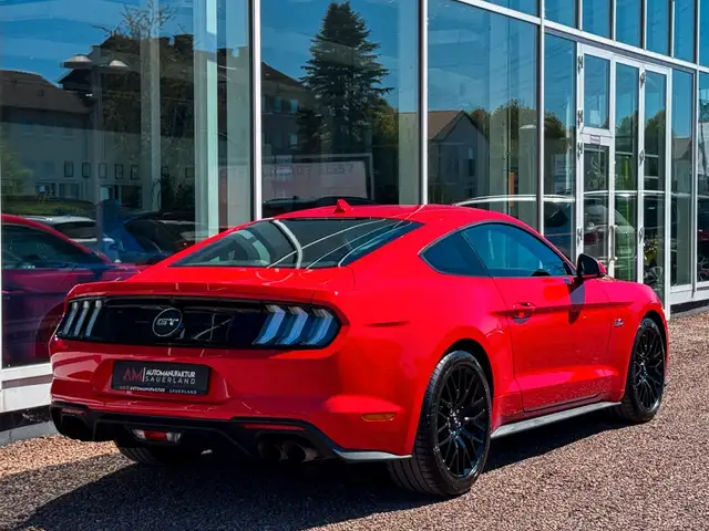 Ford Mustang view 11