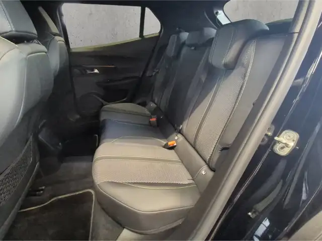 Peugeot 2008 view 8