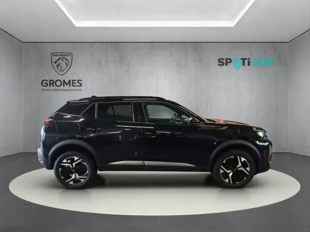 Peugeot 2008 view 2