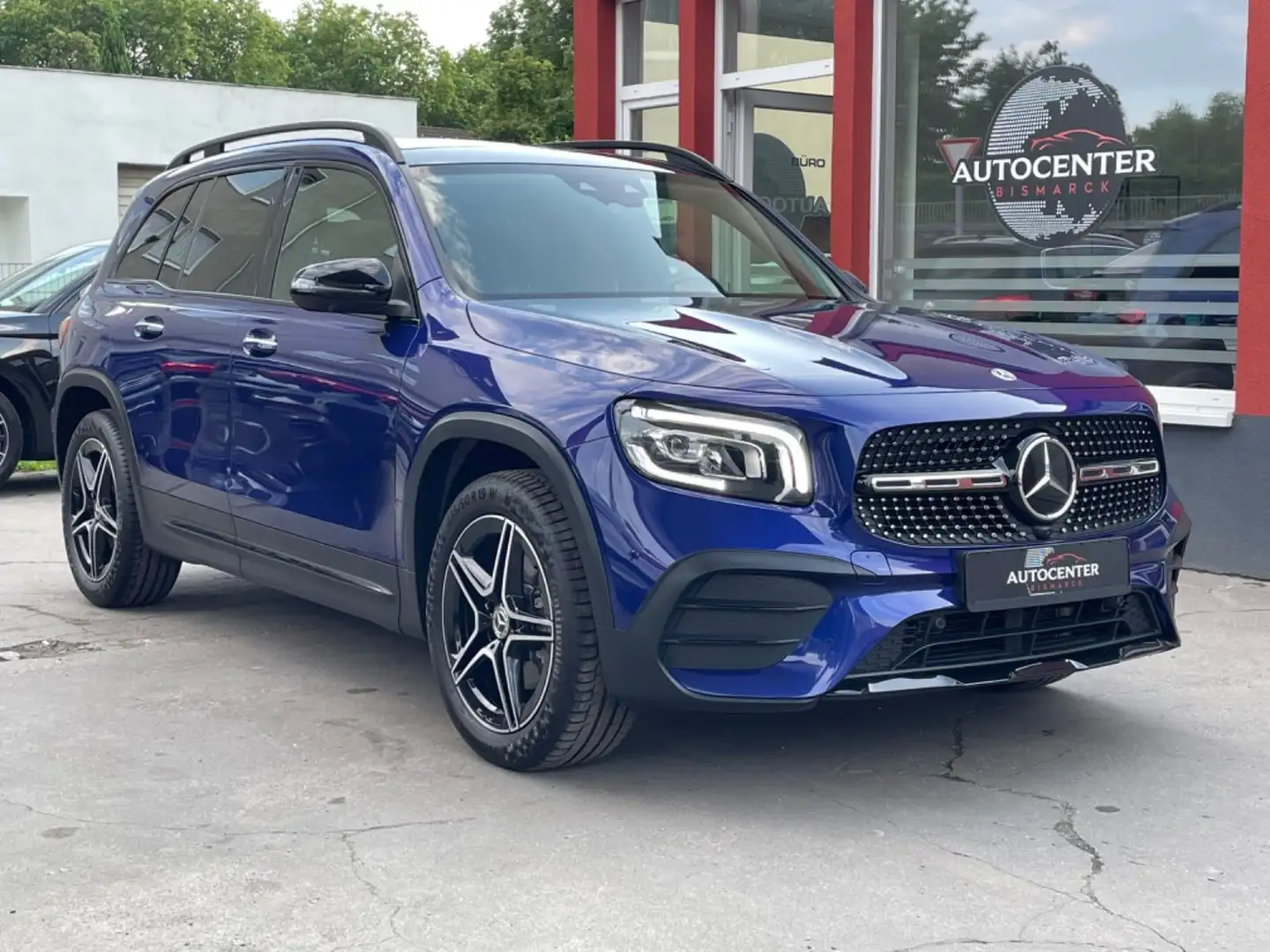 Mercedes-Benz GLB 220 d AMG-LINE*PANO*HEAD-UP*KEYLESS*LEDER*AHK Albastru - 2