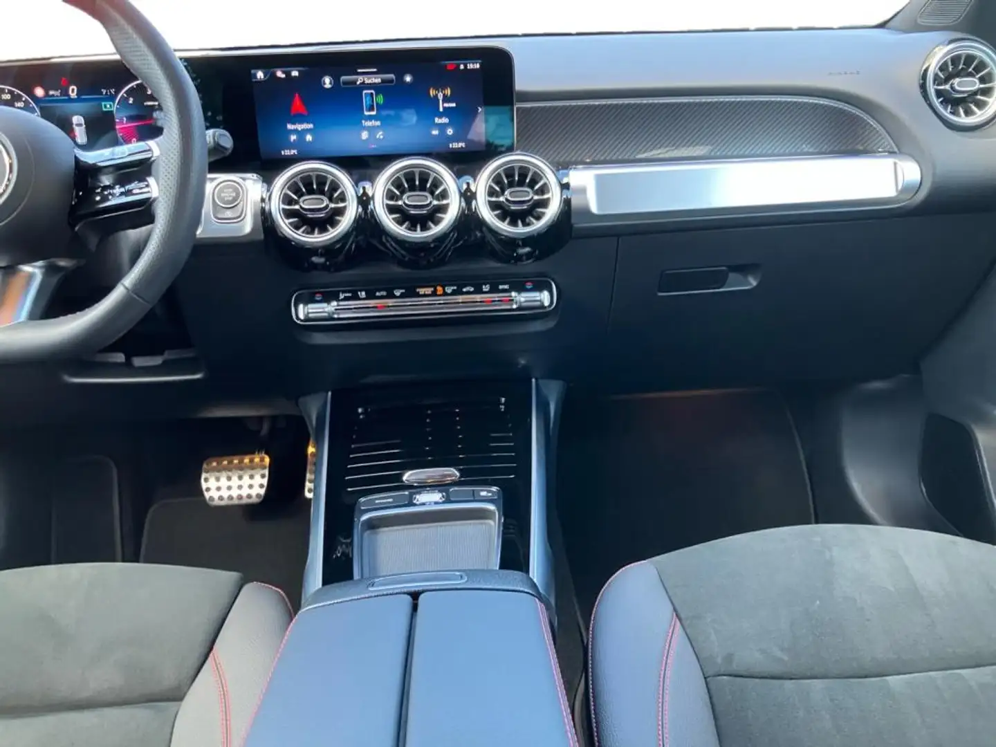 Mercedes-Benz GLB 200 d AMG LINE PREMIUM*AHZV*TWA*K-GO*DISTR* Gris - 2