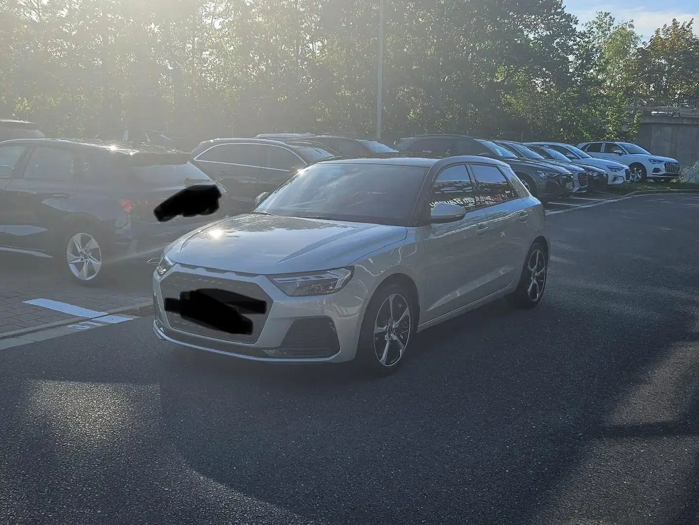 Audi A1 A1 Sportback 30 TFSI Sportback advanced Silber - 1