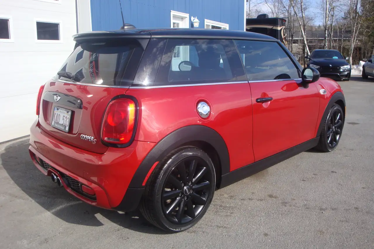 MINI Coupe снимка MINI Coupe