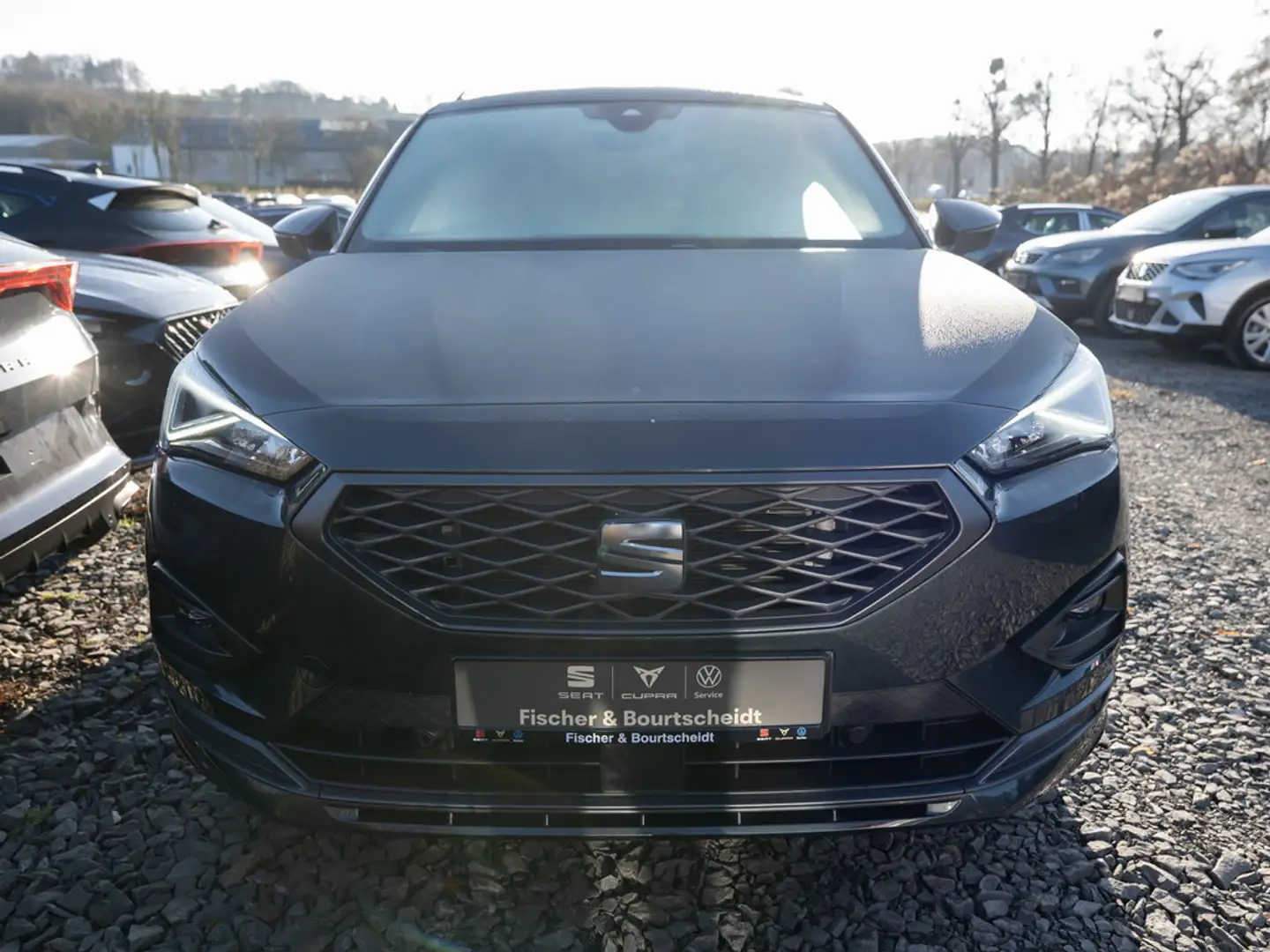 SEAT Tarraco 1.4 TSI FR e-Hybrid NAVI AHK 20" KAM Grün - 2