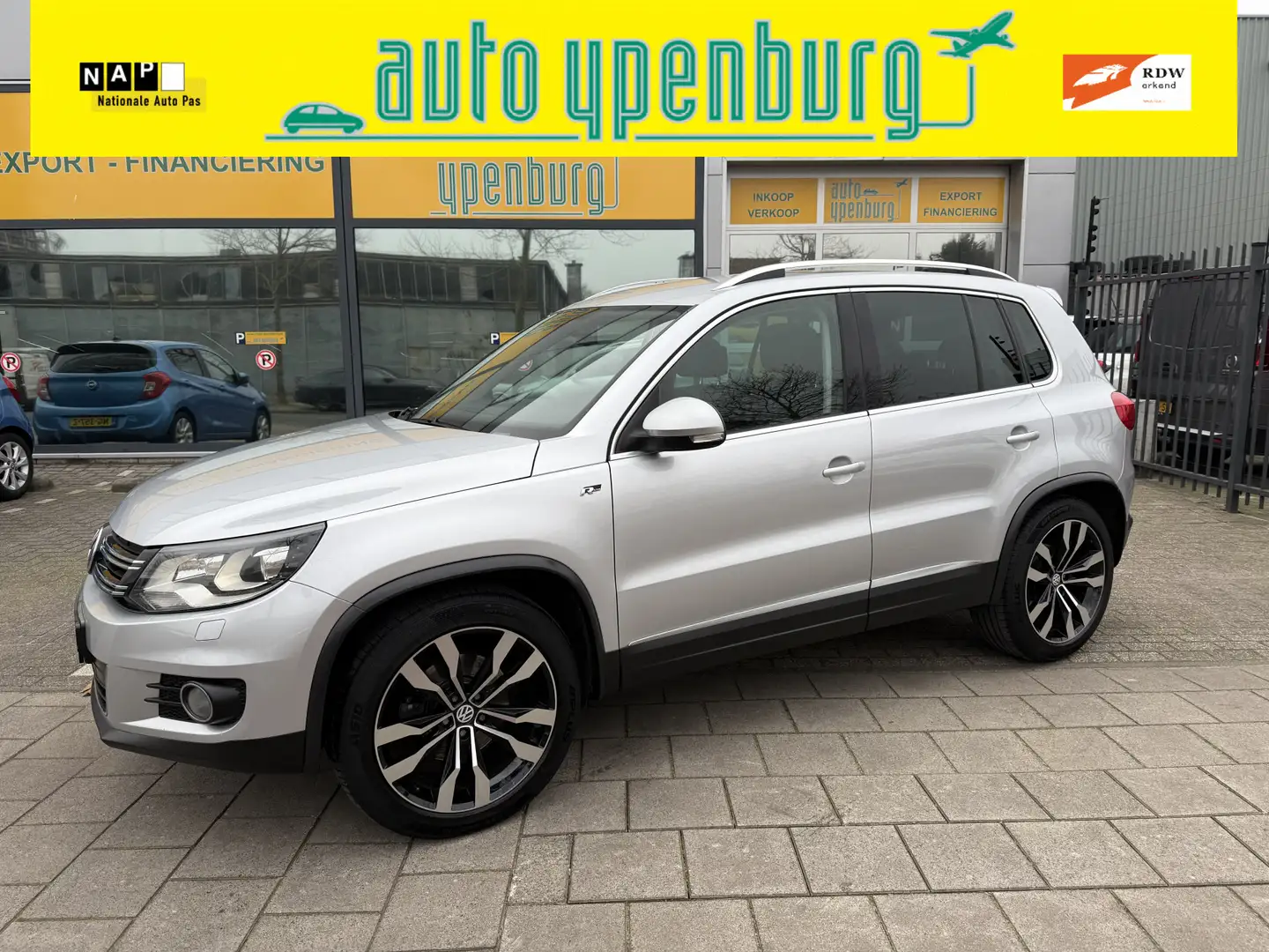 Volkswagen Tiguan 2.0 TSI Sport&Style 4Motion Automaat * 153.686 Km Grijs - 1