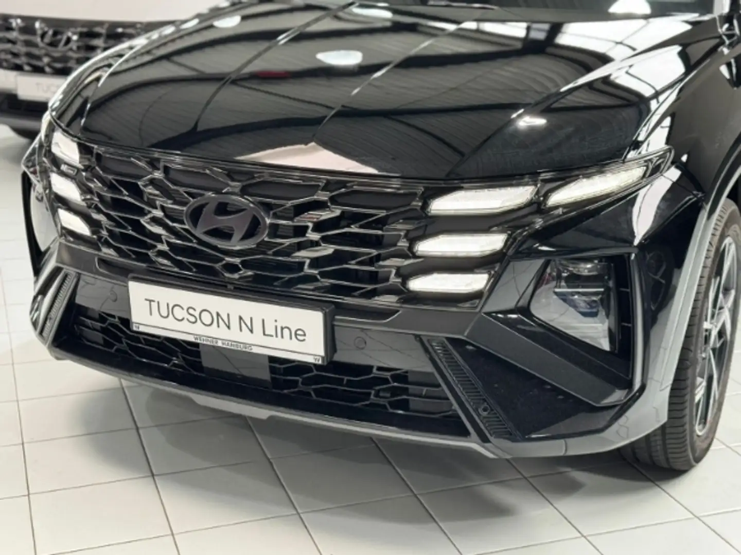 Hyundai TUCSON Hyundai FL HEV (MY25) 1.6 T-GDi (215 PS) 6-AT 4WD Schwarz - 2