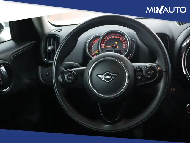 Mini Countryman view 11