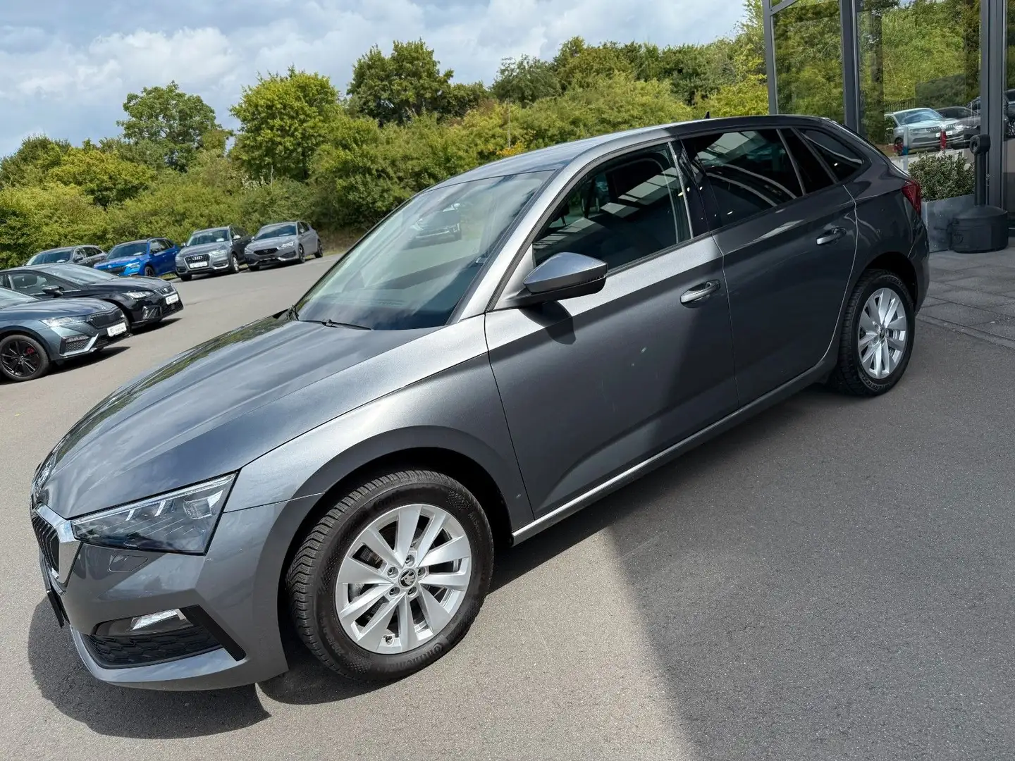 Skoda Scala 1.5 TSI DSG Ambition Kamera VC 2xPDC LED Grau - 1