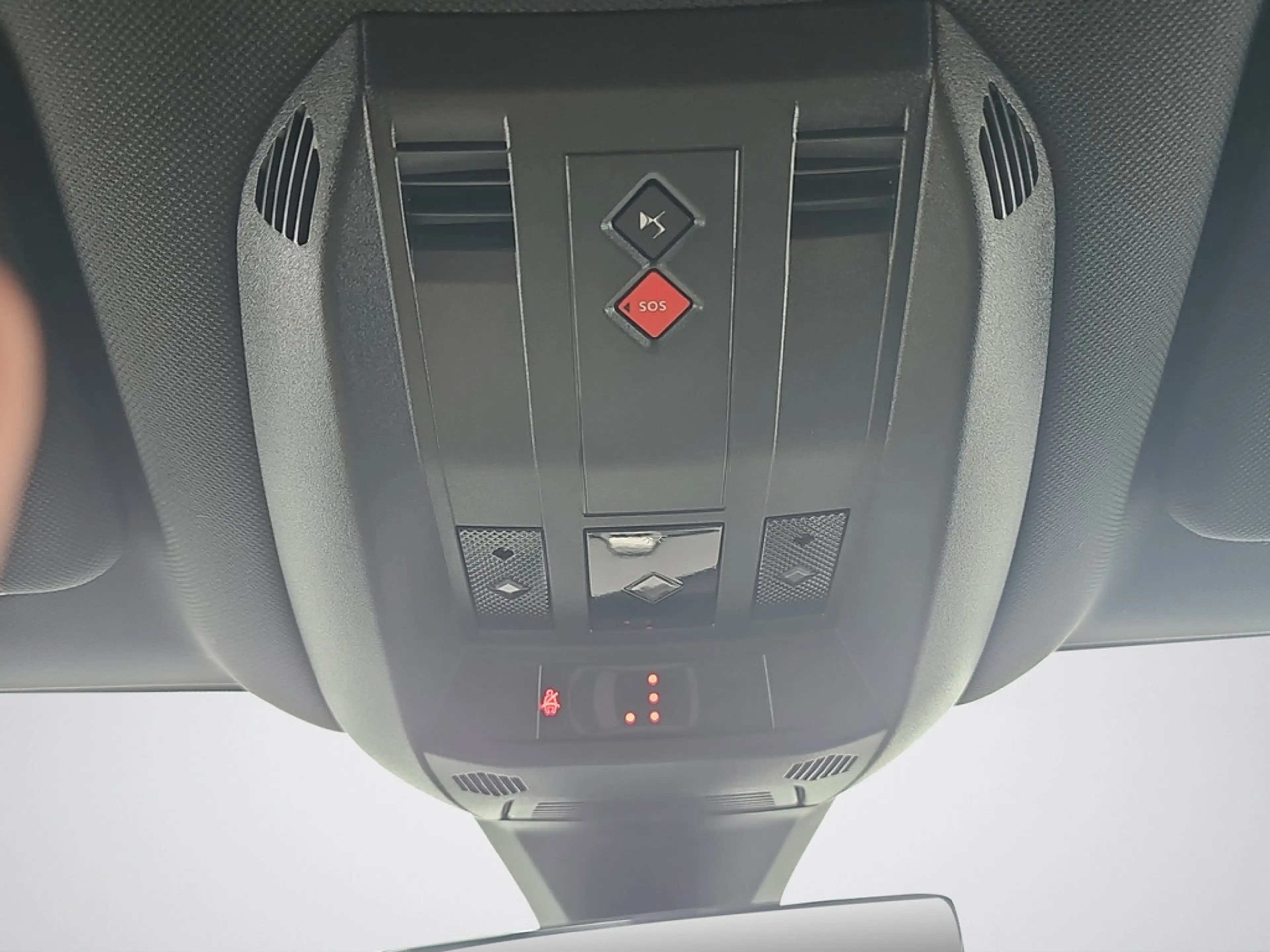 DS Automobiles DS 7 1.6 E-Tense 300 Rivoli 4x4 mit AHK — photo 15