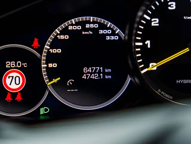 Porsche Panamera view 20