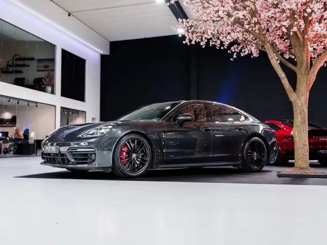Porsche Panamera view 2